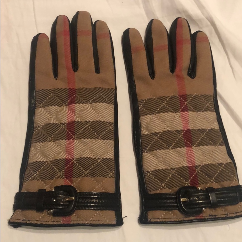 Burberry Gloves